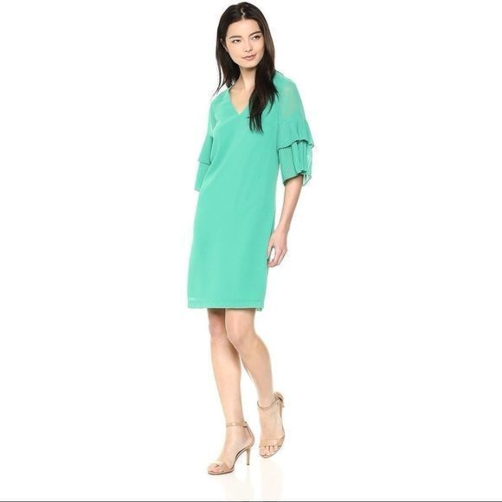 Green‎ dress shirt new with tags size 2